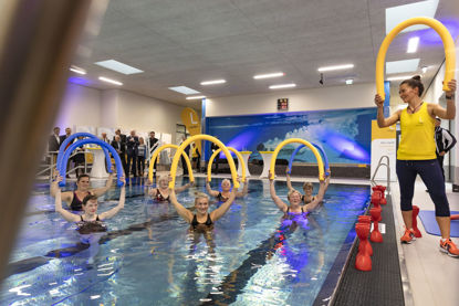 Gruppe beim Aqua-Jogging